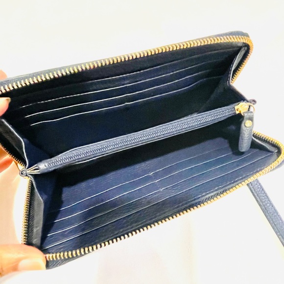 GiGi New York Embossed Python Zip Around Wristlet Wallet in Navy Blue - Picture 4 of 16